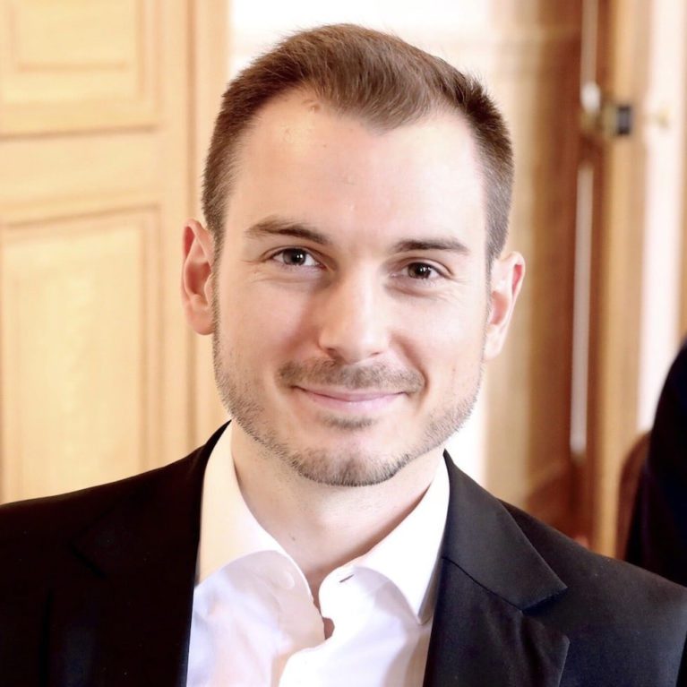 Kirell Benzi